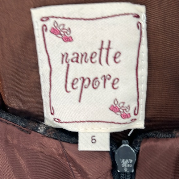 Beautiful vintage wool Nanette Lepore skirt suit. EUC - no tags. 🦌 🍁 - Picture 5 of 6